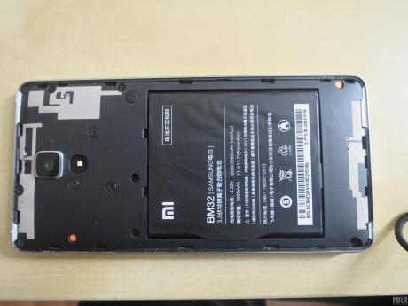 xiaomi mi4 bez tylnej klapki.jpg