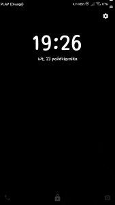 Screenshot_2018-10-23-19-26-36-324_lockscreen.png