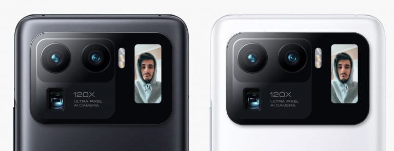 Xiaomi Mi 11 Pro z dodatkowym ekranem